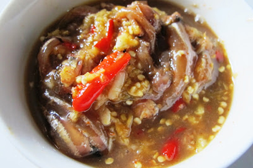 Mắm cái là món ăn quen thuộc trong các bữa cơm của người dân miền Trung chất phác.